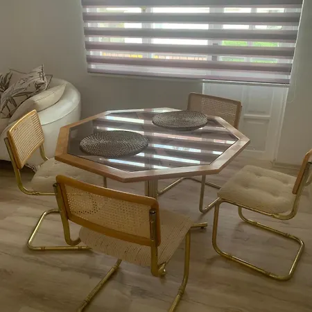 Big Flat 20 Minutes To Oldtown Apartament Antalya